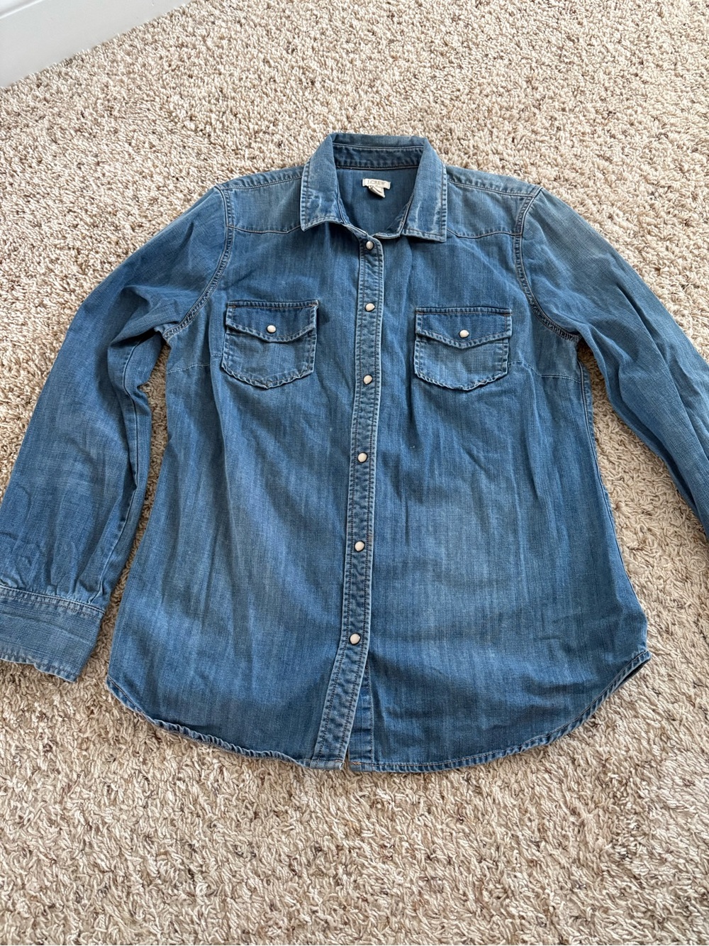 J Crew Women’s LG Light Denim Long Sleeve Button Up Shirt 100% Cotton Western